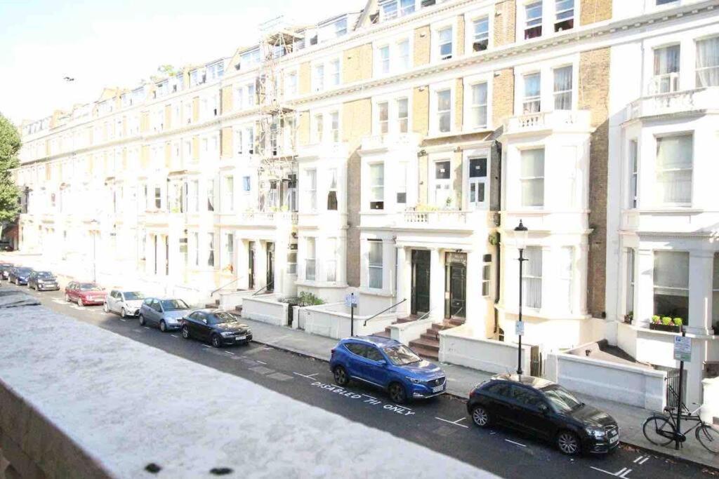 Wonderful Apartment In Earl'S Court London Eksteriør billede